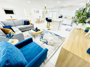 Coral Breeze - Remodeled Pool Game room for 8!